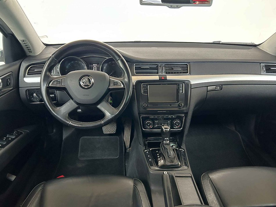Škoda Superb II 2.0 TDi Elegance