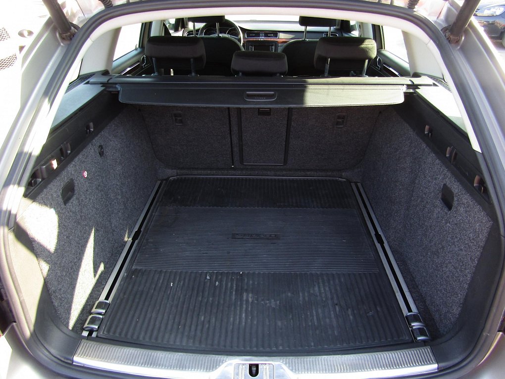 Škoda Superb II 2.0TDi Elegance