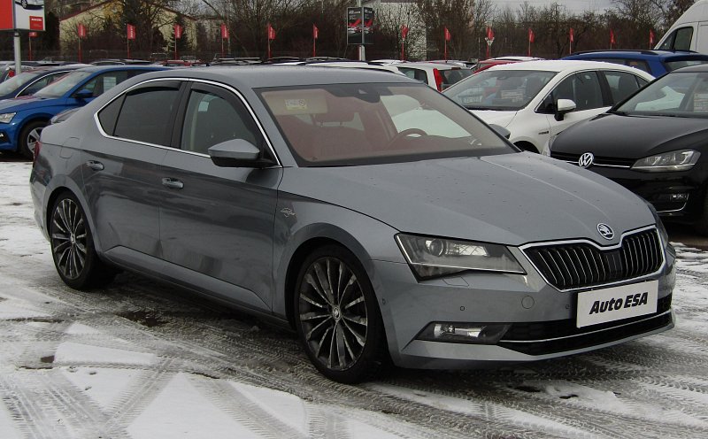 Škoda Superb III 2.0TSi  4x4