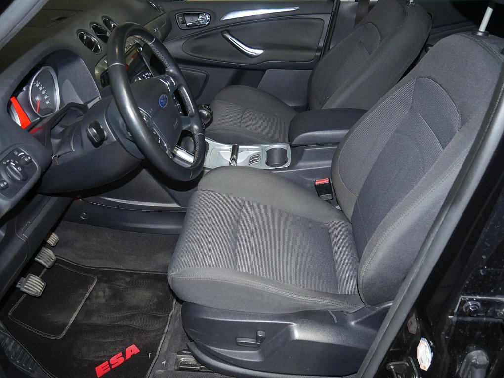 Ford S-MAX 2.5  7míst