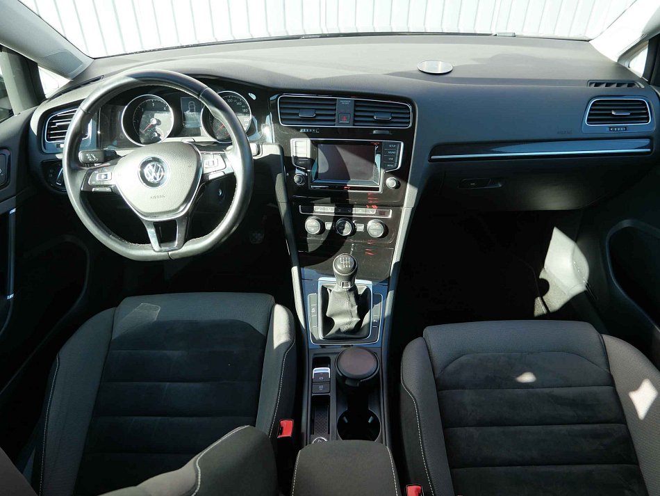 Volkswagen Golf 2.0 TDi Highline VII
