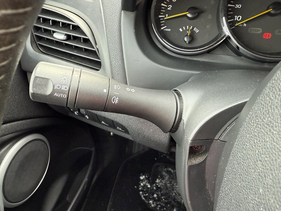 Renault Fluence 1.6i 