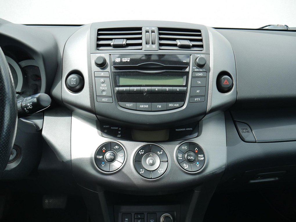 Toyota RAV4 2.0i  4X4