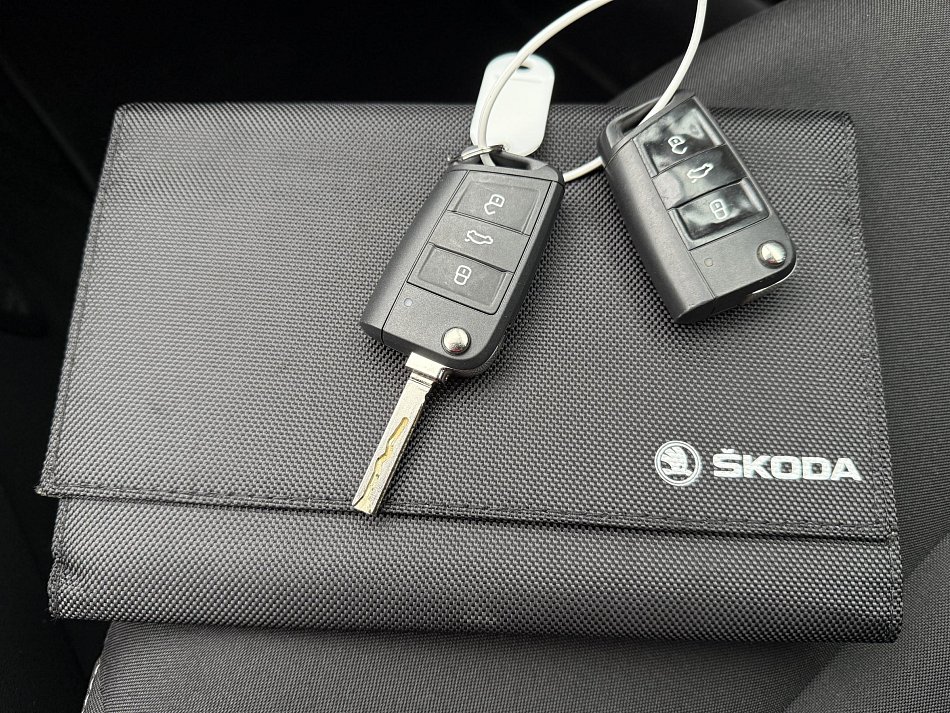 Škoda Karoq 1.6 TDi Ambition