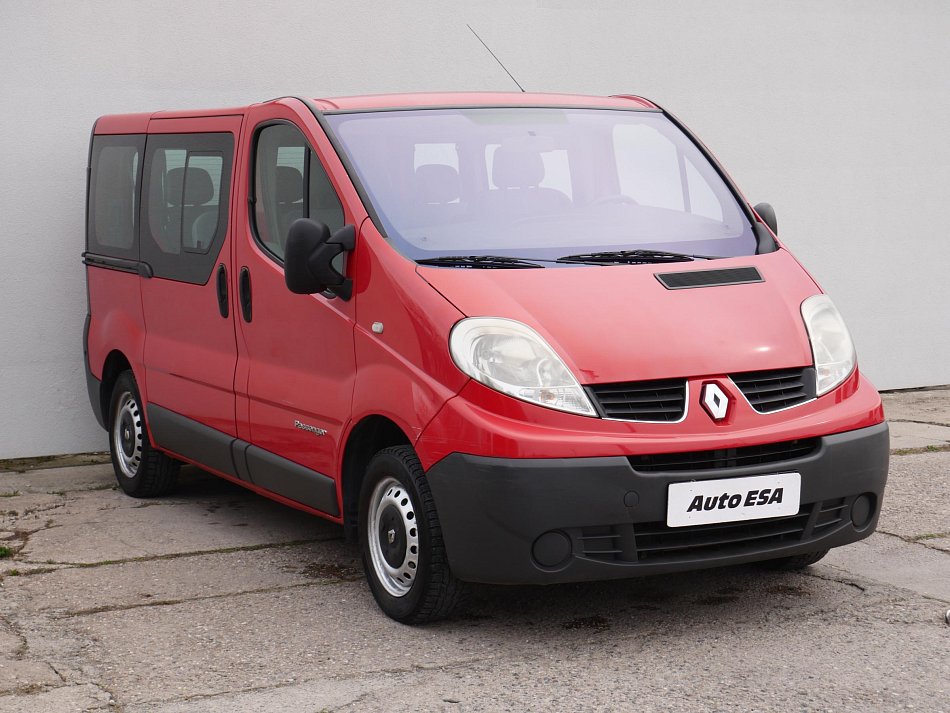 Renault Trafic 2.0dCi  8míst