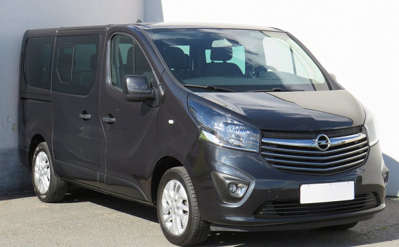 Opel Vivaro 1.6CDTi  6míst