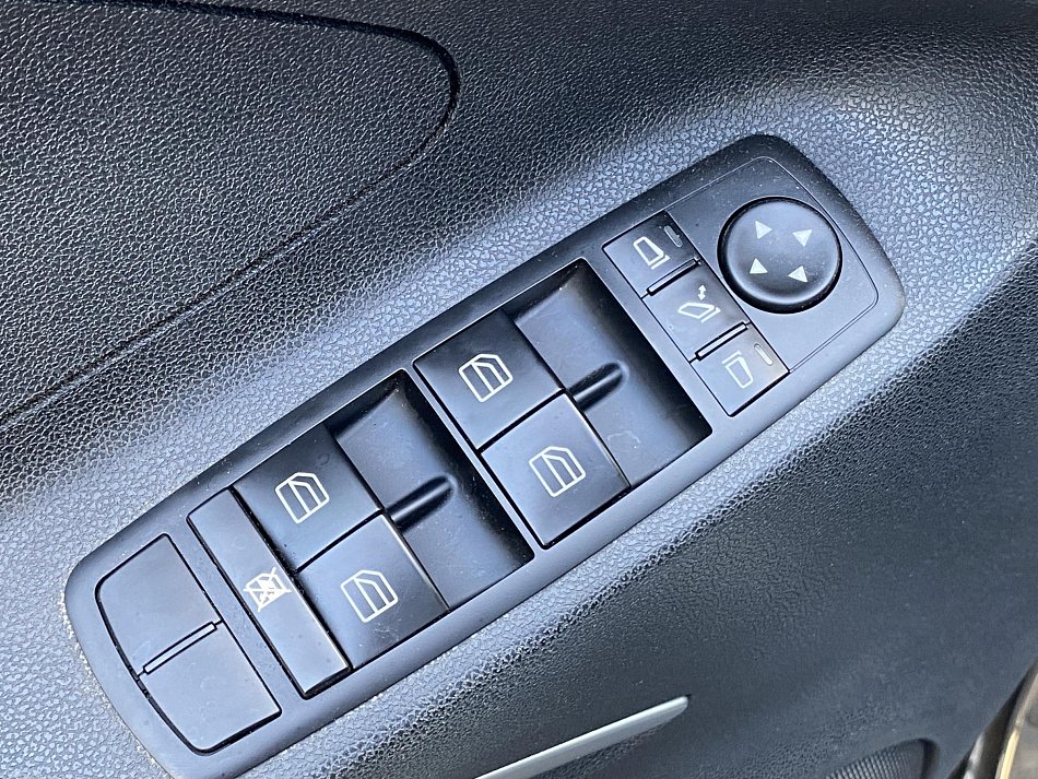 Mercedes-Benz Třída M 3.0 CDi  ML320 4Matic