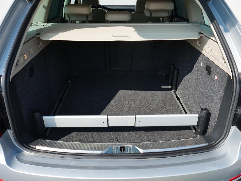 Škoda Superb II 2.0TDi Elegance