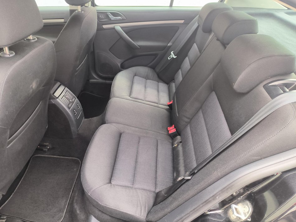 Škoda Octavia II 1.6 FSI Elegance