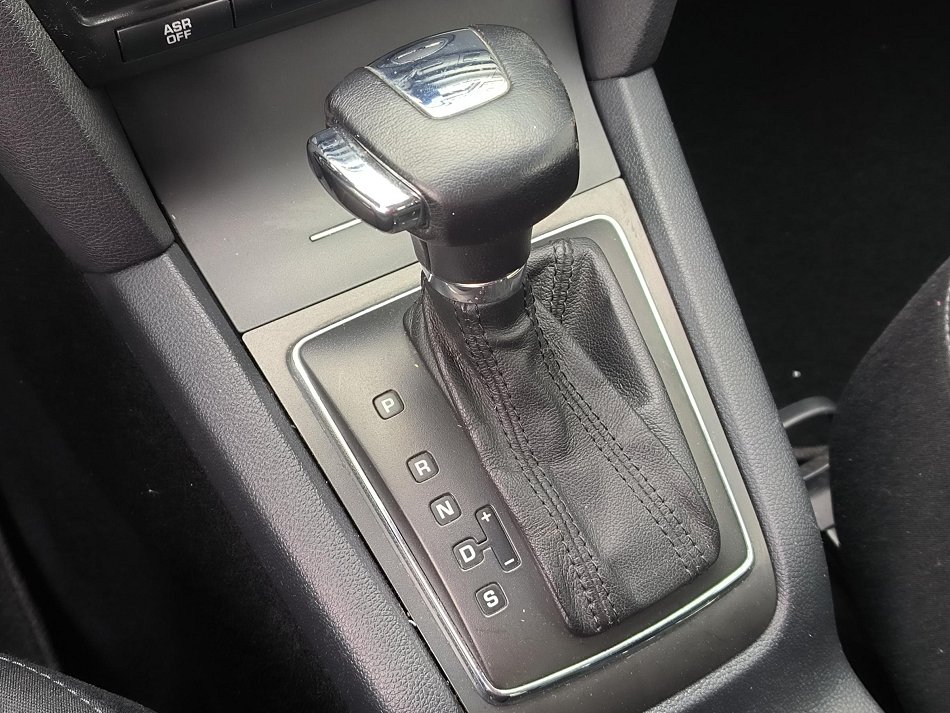 Škoda Octavia II 1.6 FSI Elegance