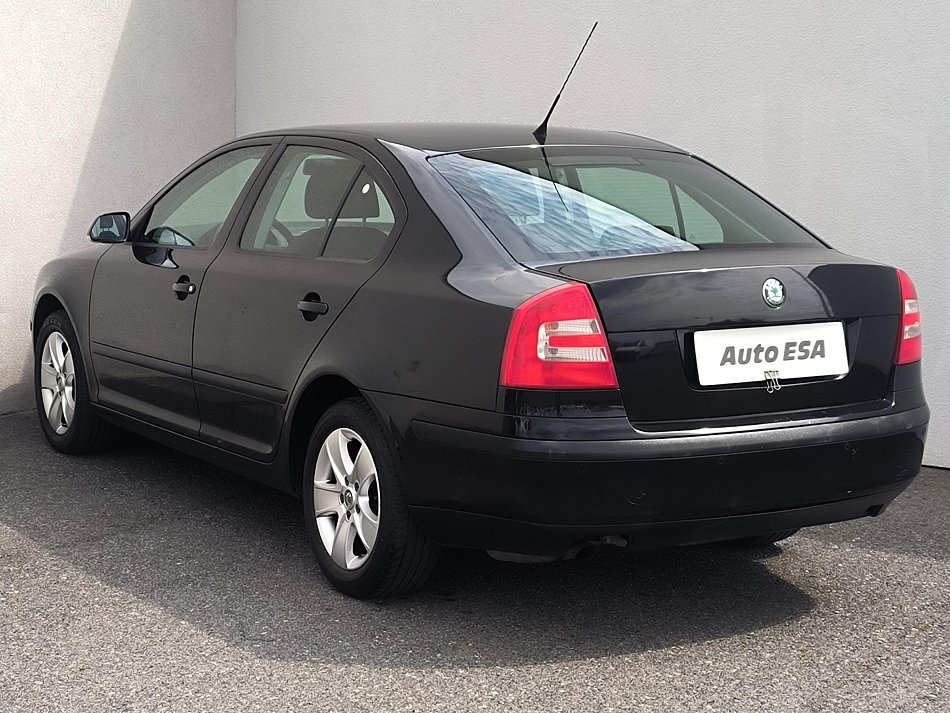 Škoda Octavia II 1.6 FSI Elegance