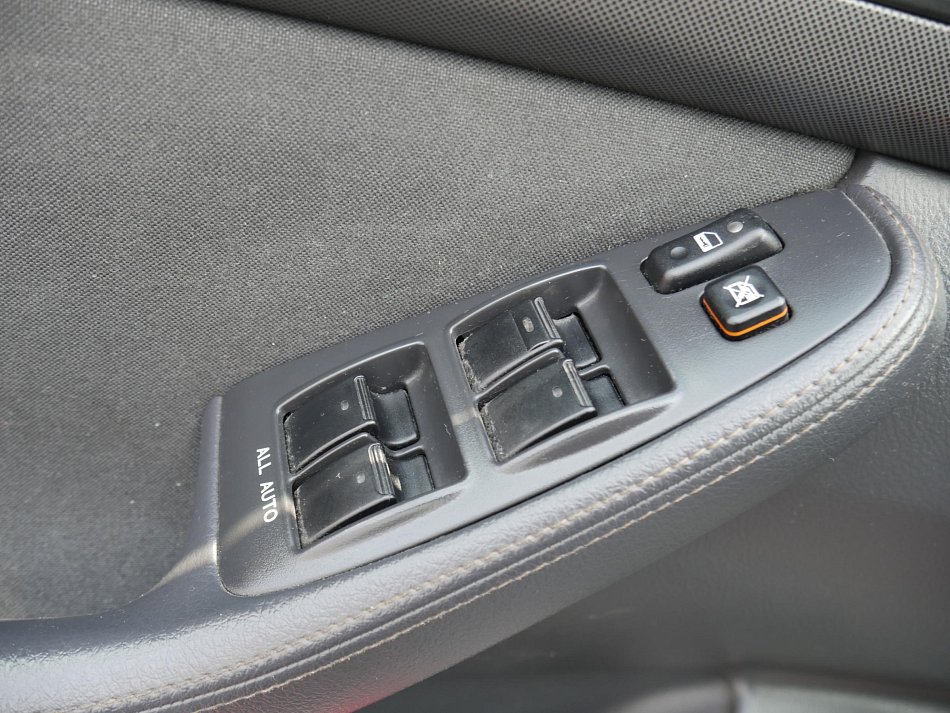 Toyota Avensis 1.8 i 