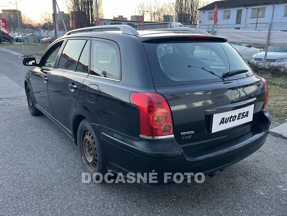 Toyota Avensis 1.8 i 