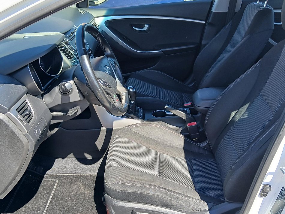 Hyundai I30 1.6i 