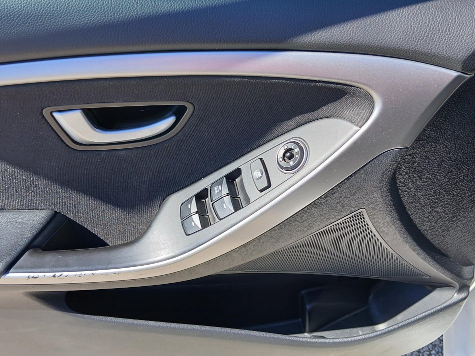 Hyundai I30 1.6i 