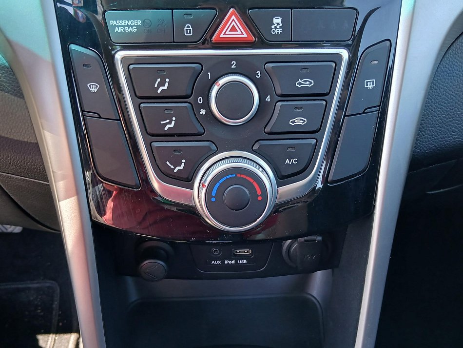Hyundai I30 1.6i 