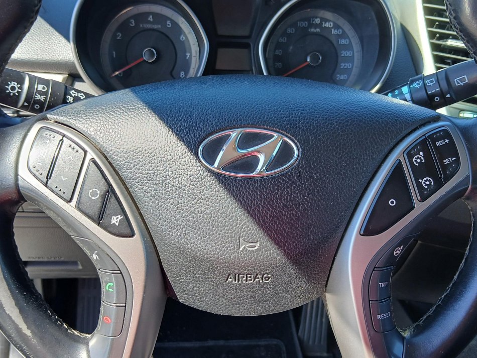 Hyundai I30 1.6i 