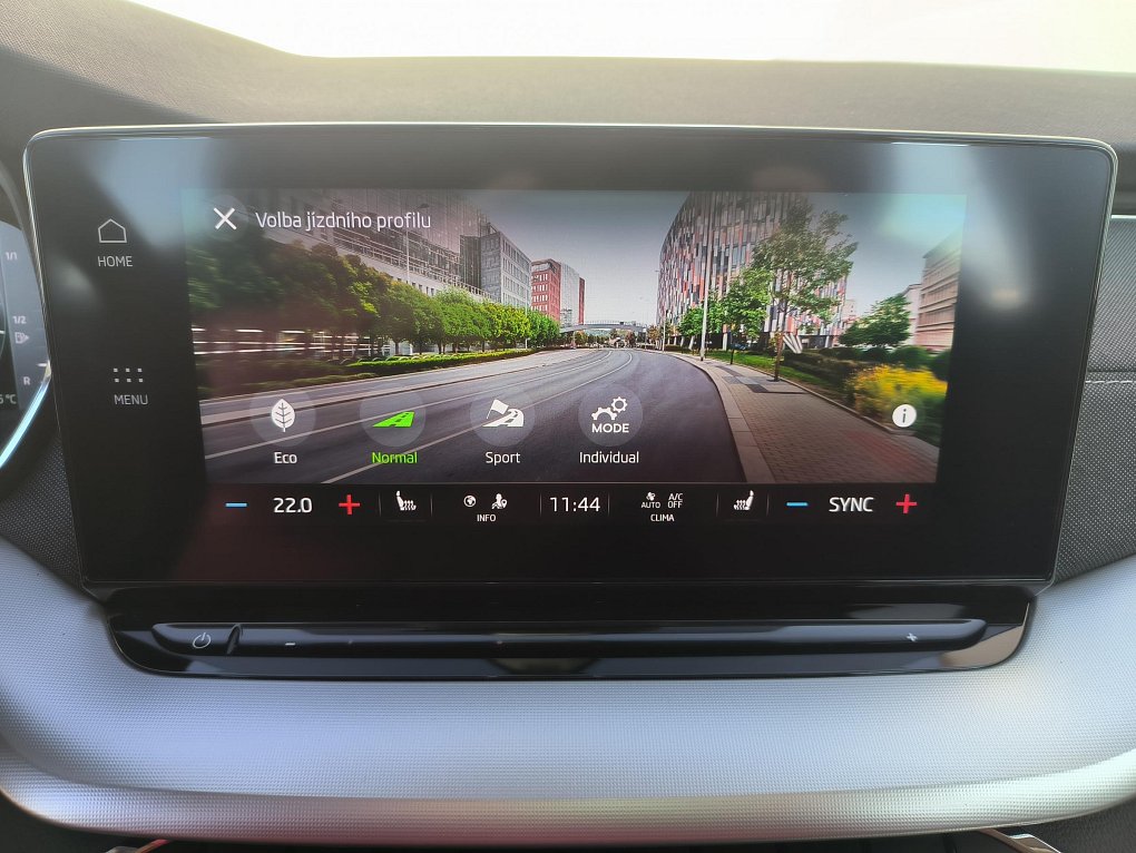 Škoda Octavia IV 1.5 TSI Style