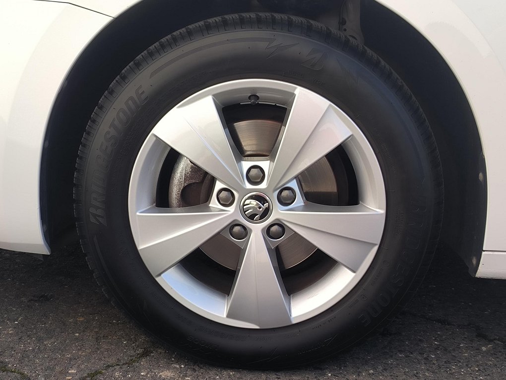 Škoda Octavia IV 1.5 TSI Style