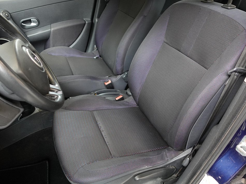 Renault Clio 1.6i 