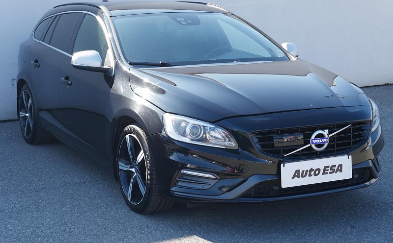 Volvo V60 2.0 D R-design