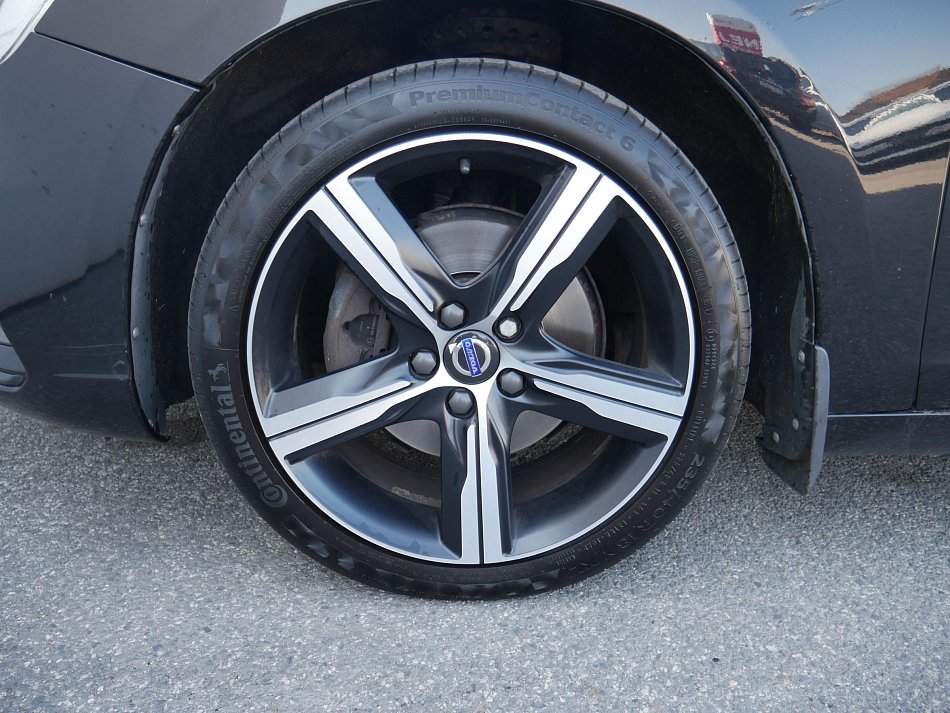 Volvo V60 2.0 D R-design