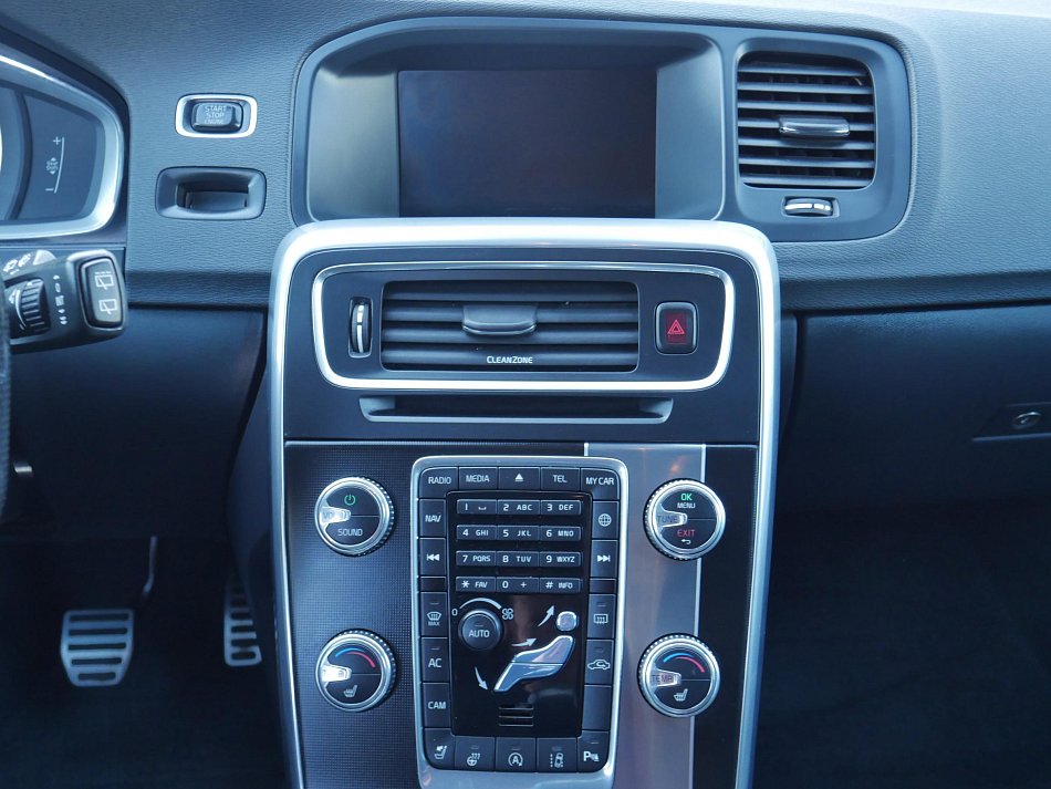 Volvo V60 2.0 D R-design