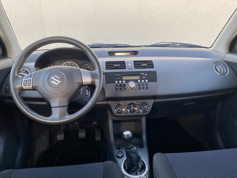 Suzuki Swift 1.3i 