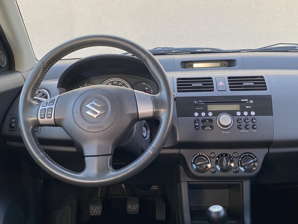 Suzuki Swift 1.3i 