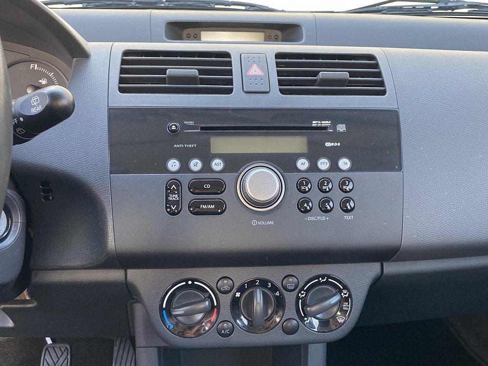 Suzuki Swift 1.3i 