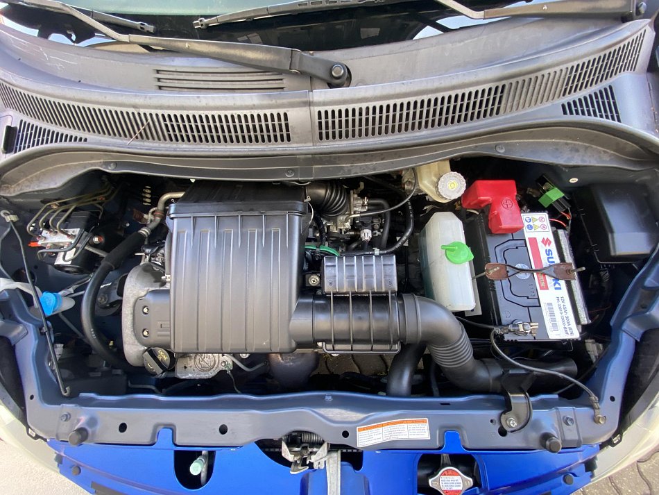 Suzuki Swift 1.3i 