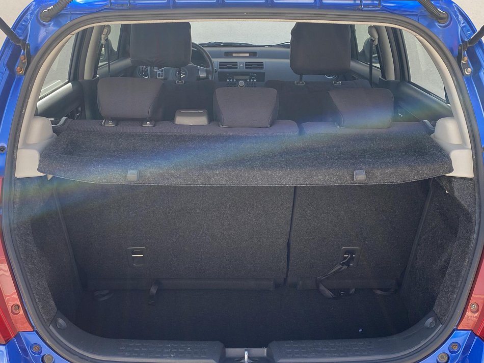Suzuki Swift 1.3i 