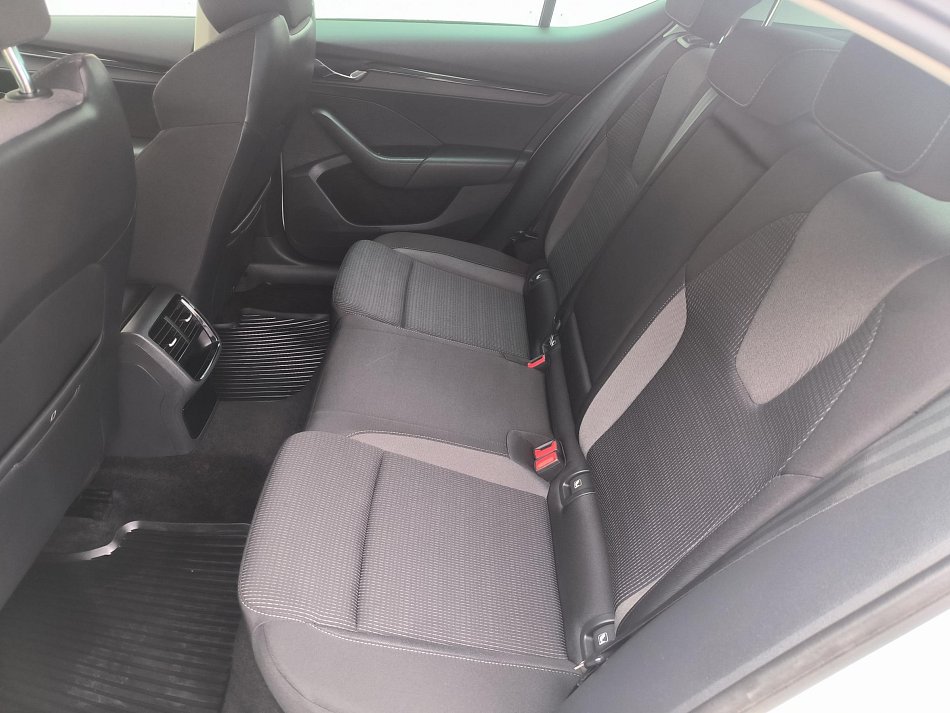 Škoda Octavia IV 1.5 TSi Ambition