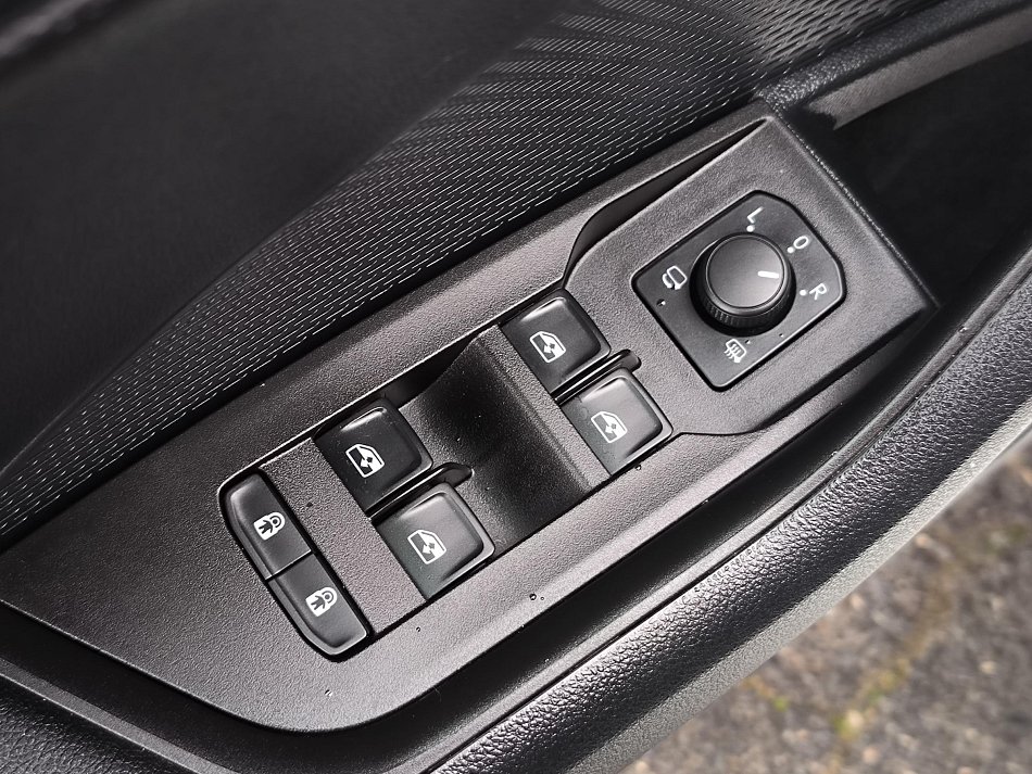 Škoda Octavia IV 1.5 TSi Ambition