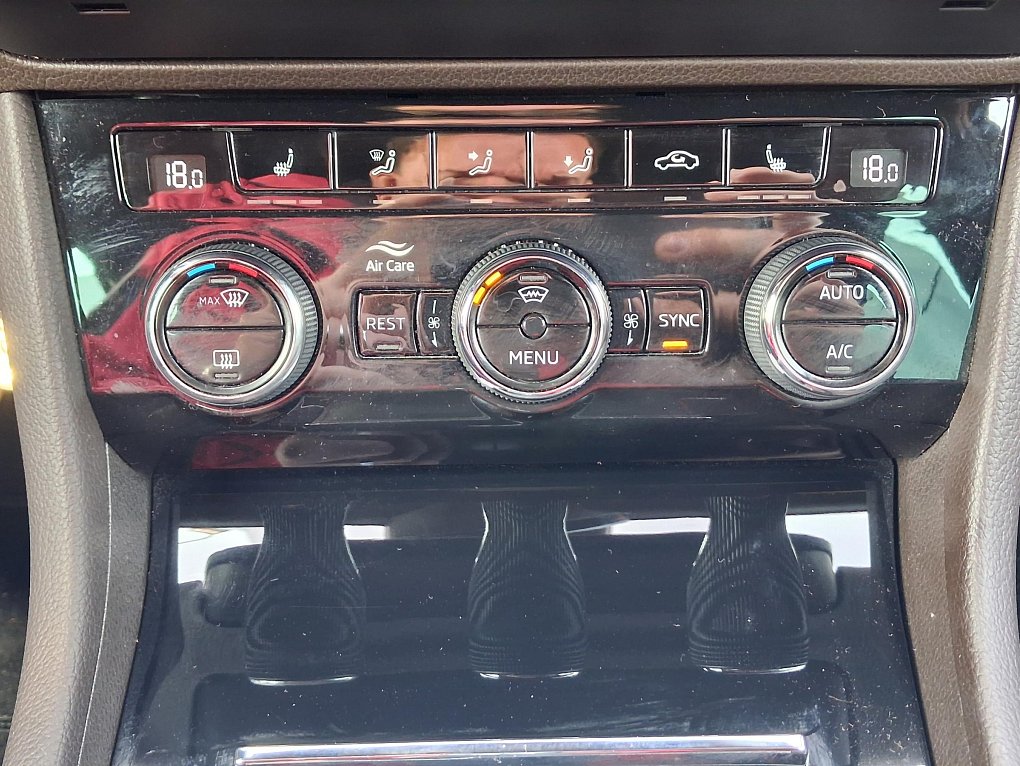 Škoda Superb III 1.5TSI L&K