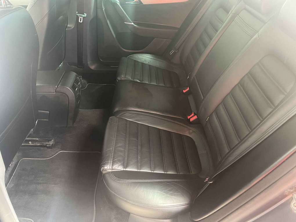 Volkswagen Passat 1.6 TDi Highline