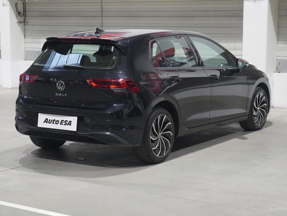 Volkswagen Golf 1.5 TSi 