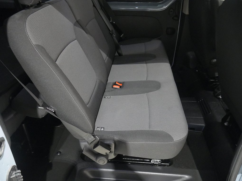 Renault Trafic 2.0dCi  L2 8míst