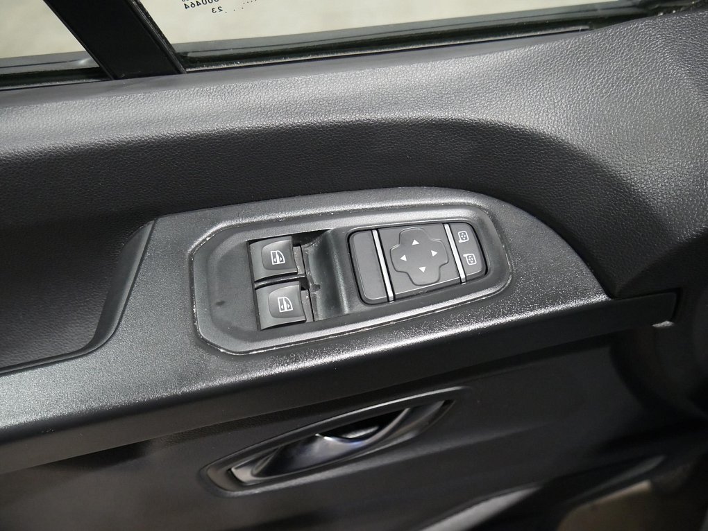 Renault Trafic 2.0dCi  L2 8míst