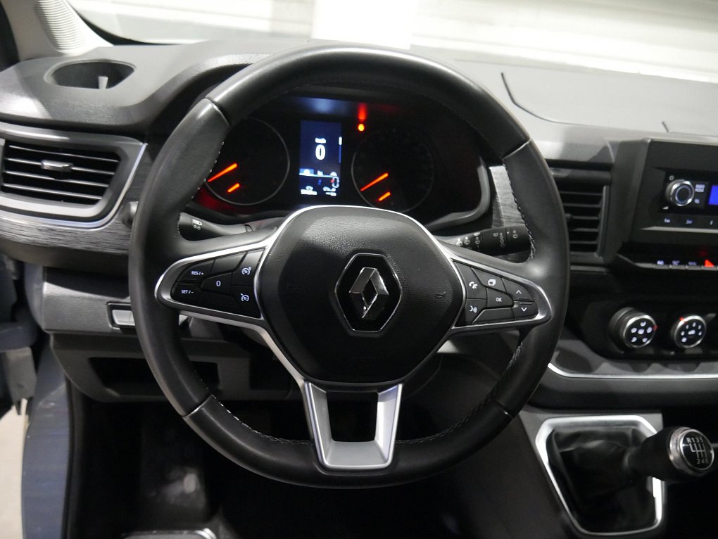 Renault Trafic 2.0dCi  L2 8míst