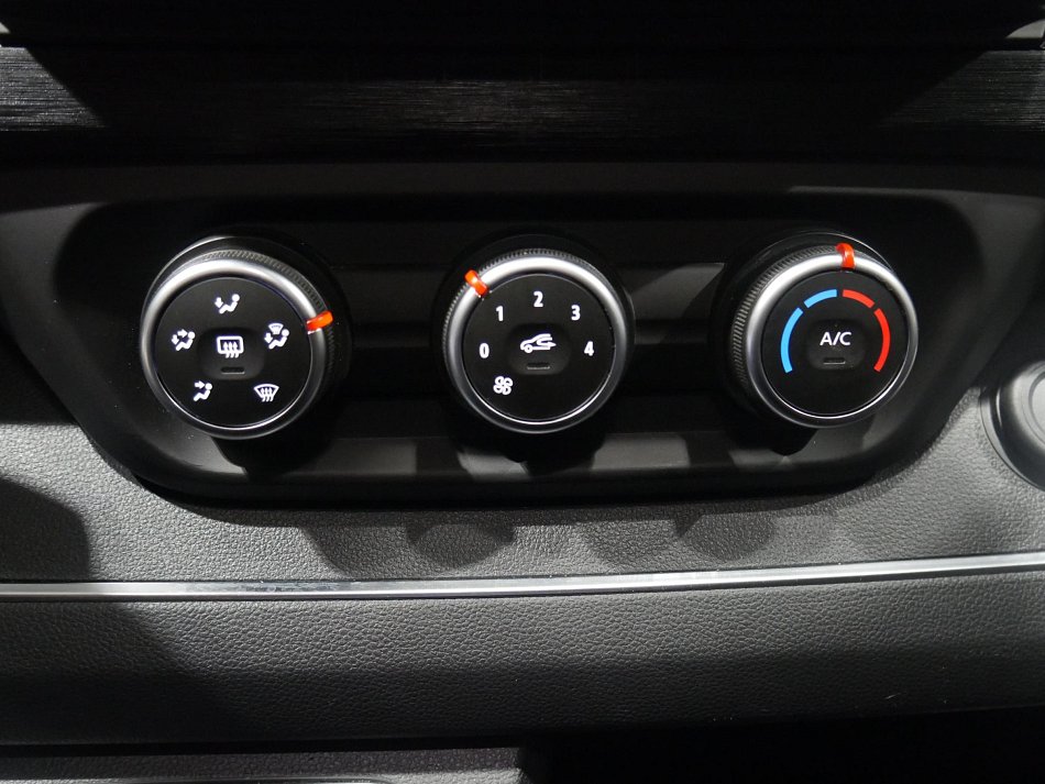 Renault Trafic 2.0dCi  L2 8míst