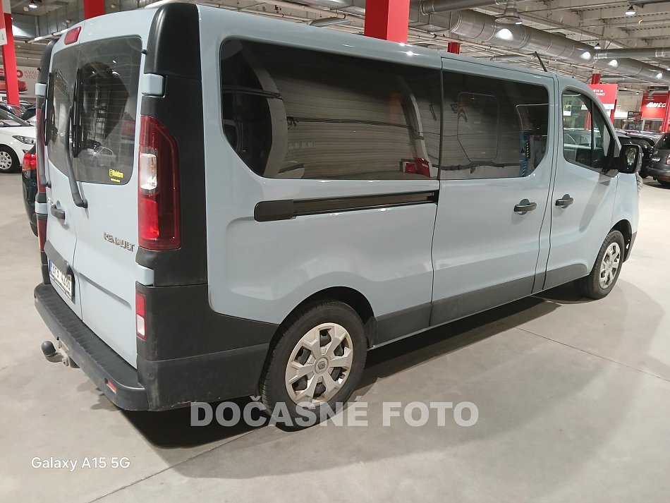 Renault Trafic 2.0. 