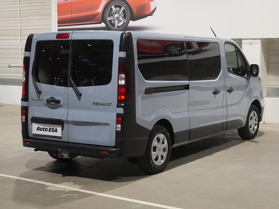 Renault Trafic 2.0dCi  L2 8míst