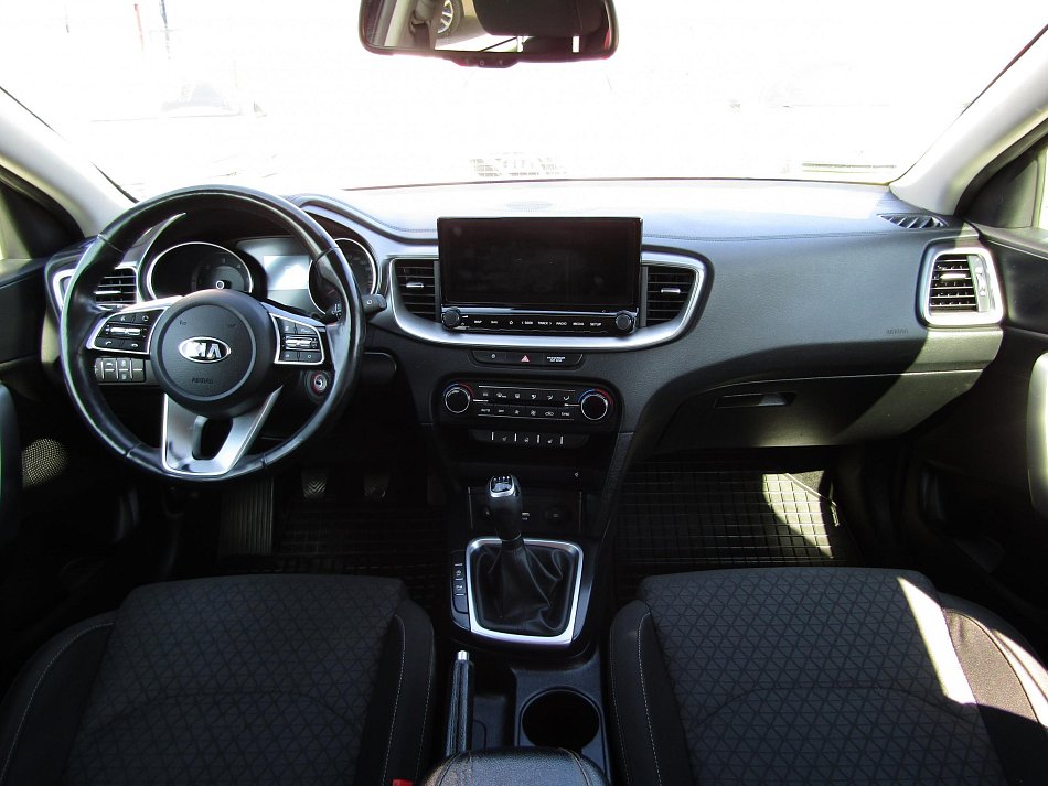 Kia Ceed 1.6 CRDi Exclusive