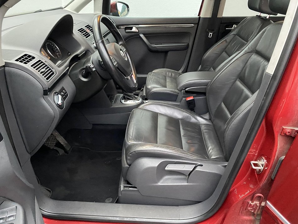 Volkswagen Touran 2.0 TDi Highline