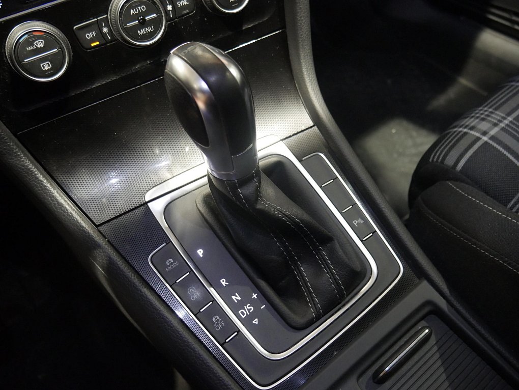 Volkswagen Golf 2.0 TDi GTD