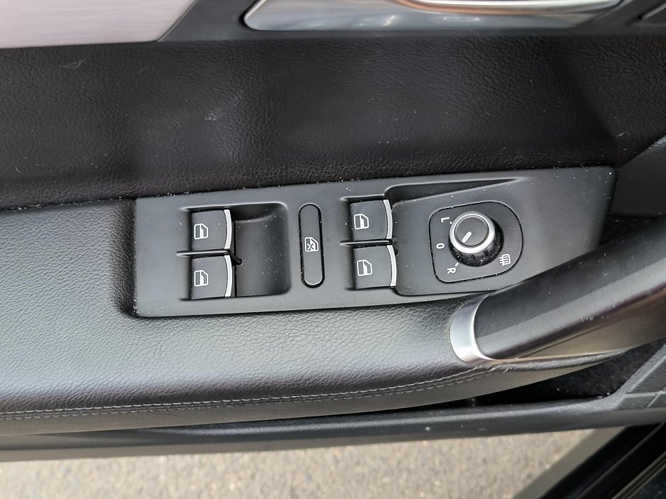 Volkswagen Passat 2.0 TDi 