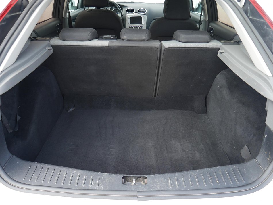 Ford Focus 1.4i 