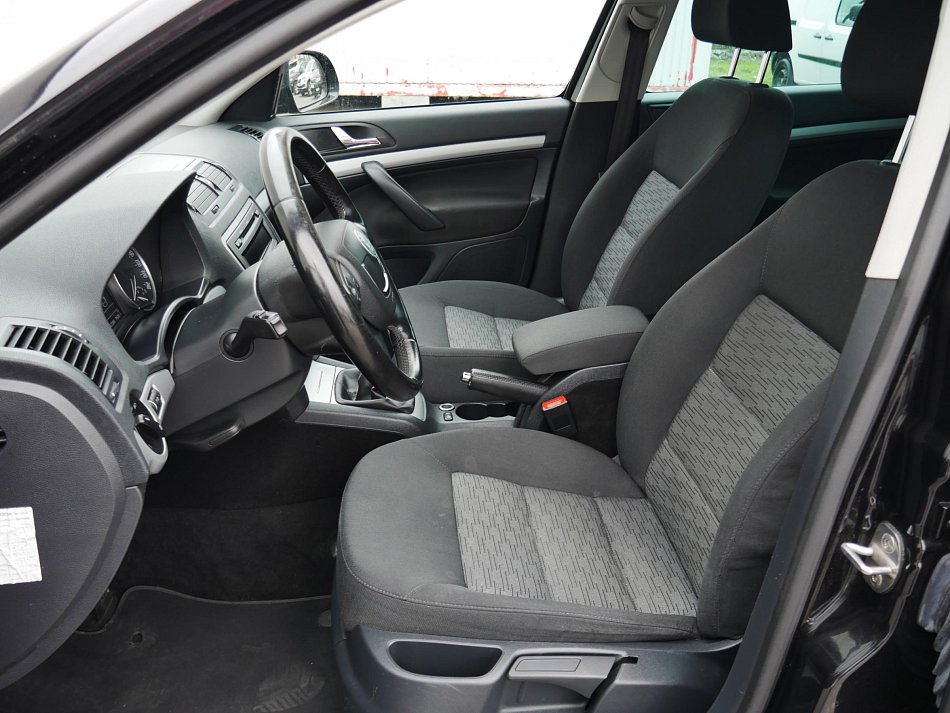 Škoda Octavia II 2.0TDi Elegance 4x4