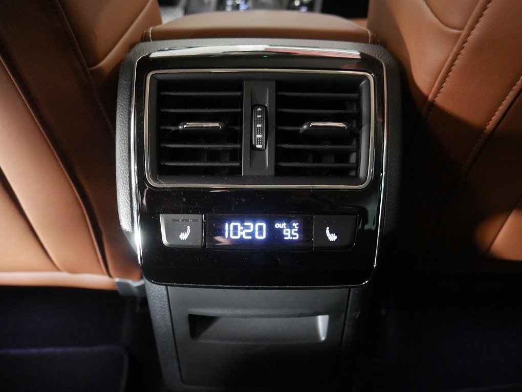 Škoda Superb III 2.0 TDi L&K 4x4